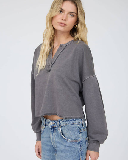 NOTCH NECK BOXY LONG SLEEVE KNIT CROP TOP