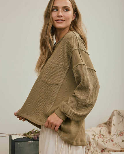 SPLIT NECK RAW EDGE LONG SLEEVE RIBBED KNIT TOP