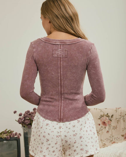 WASHED LONG SLEEVE RIBBED HENLEY KNIT TOP