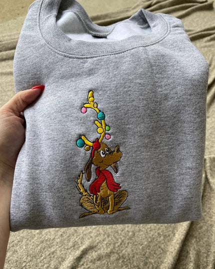 Embroidered max dog crewneck. 