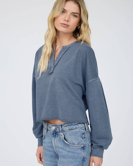 NOTCH NECK BOXY LONG SLEEVE KNIT CROP TOP