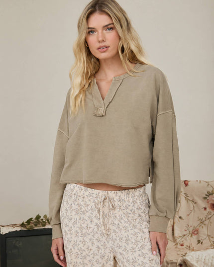 NOTCH NECK BOXY LONG SLEEVE KNIT CROP TOP