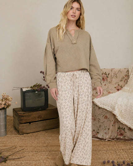 NOTCH NECK BOXY LONG SLEEVE KNIT CROP TOP