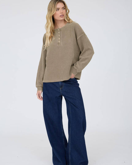 HENLEY RIBBED BOXY LONG SLEEVE WASHED KNIT TOP