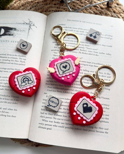 Heart V-Pet Fidget Clicker