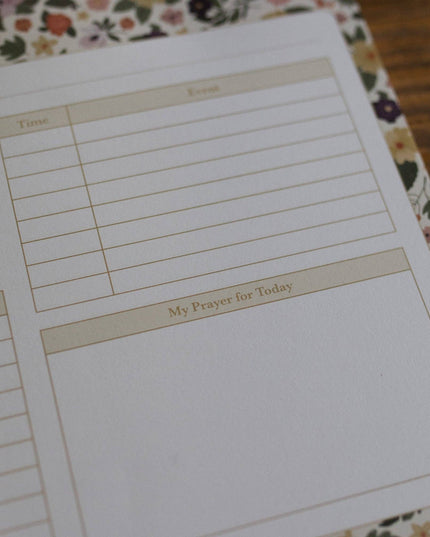Day by Day Magnolia Floral Notepad | 50 pages